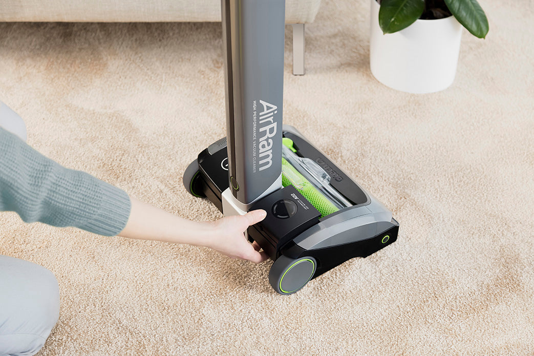Cordless vs Cord Vacuums for Businesses