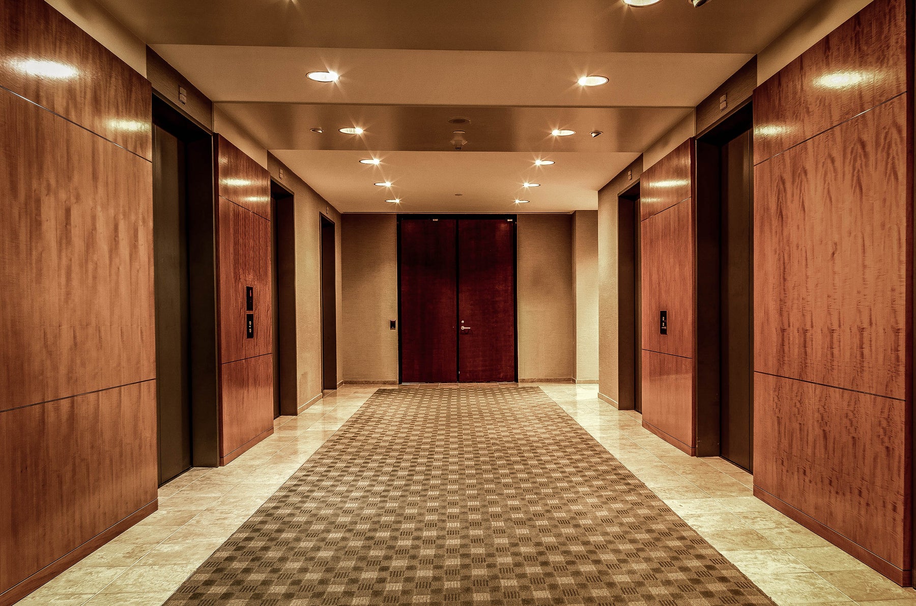 What Vacuums Do Hotels Use?