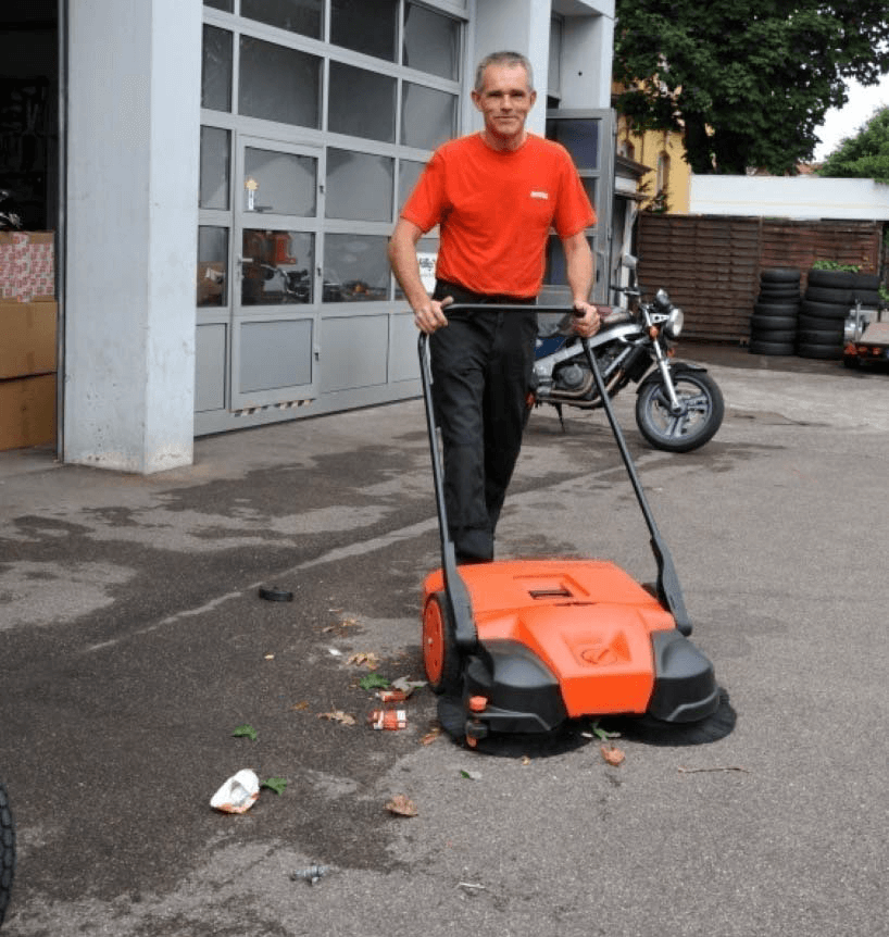 Bissell Commercial Push Sweeper 