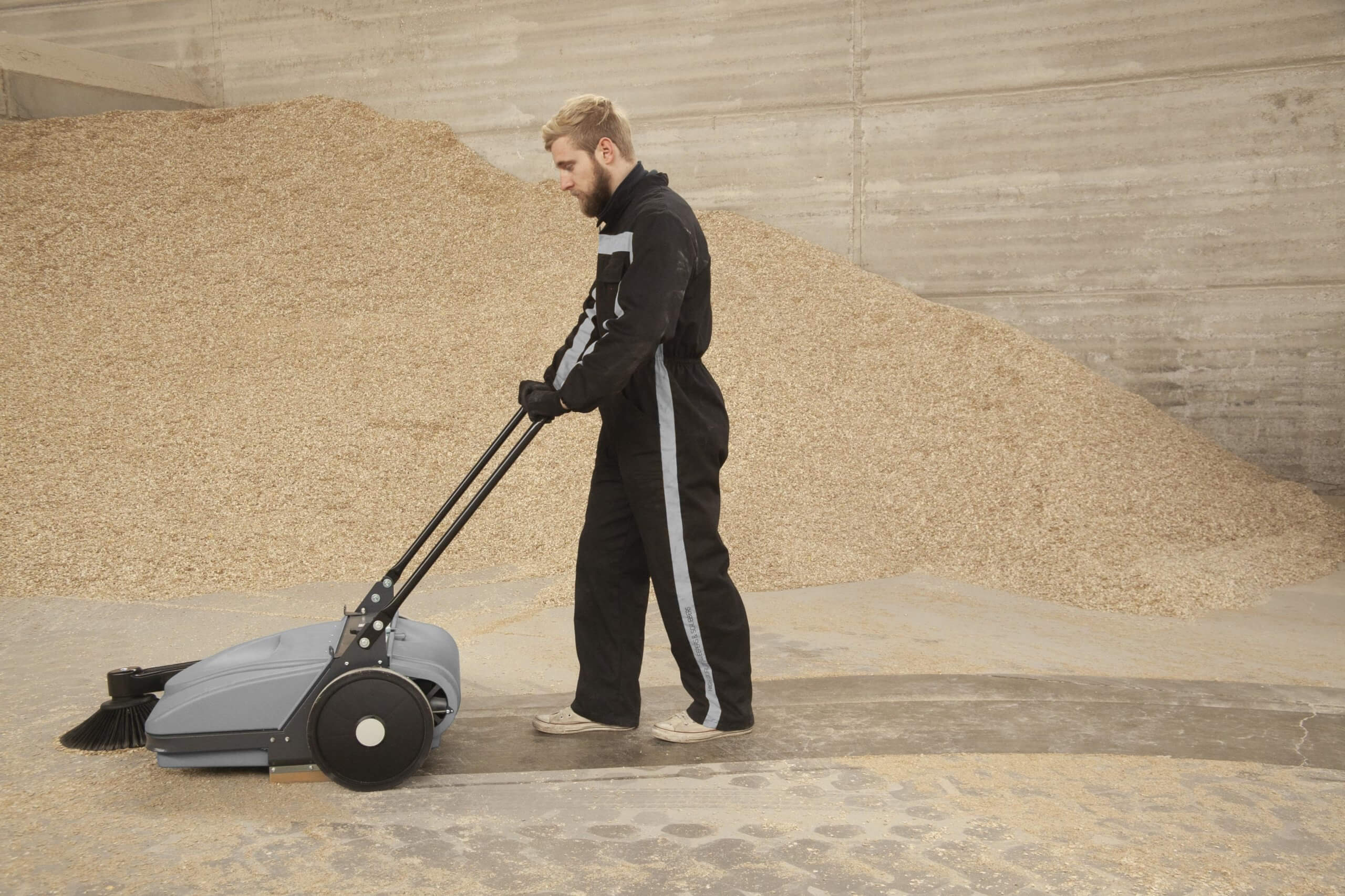 5 Best Electric Brooms and Sweepers of 2024 - Reviewed